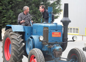 démarrage du tracteur bleu